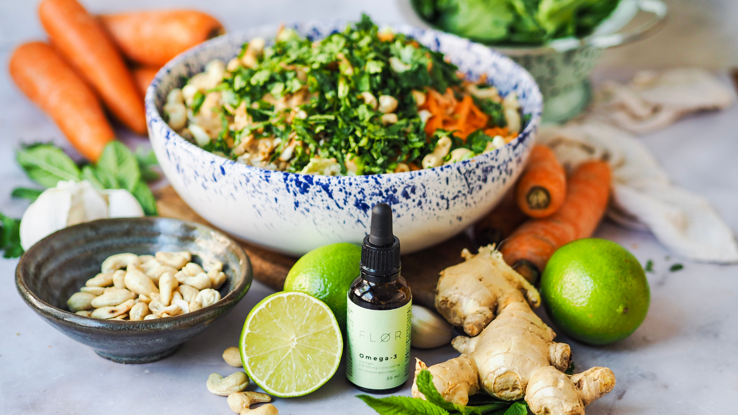 Tofu Cashew Crunch Salad mit Omega-3 aus Algen