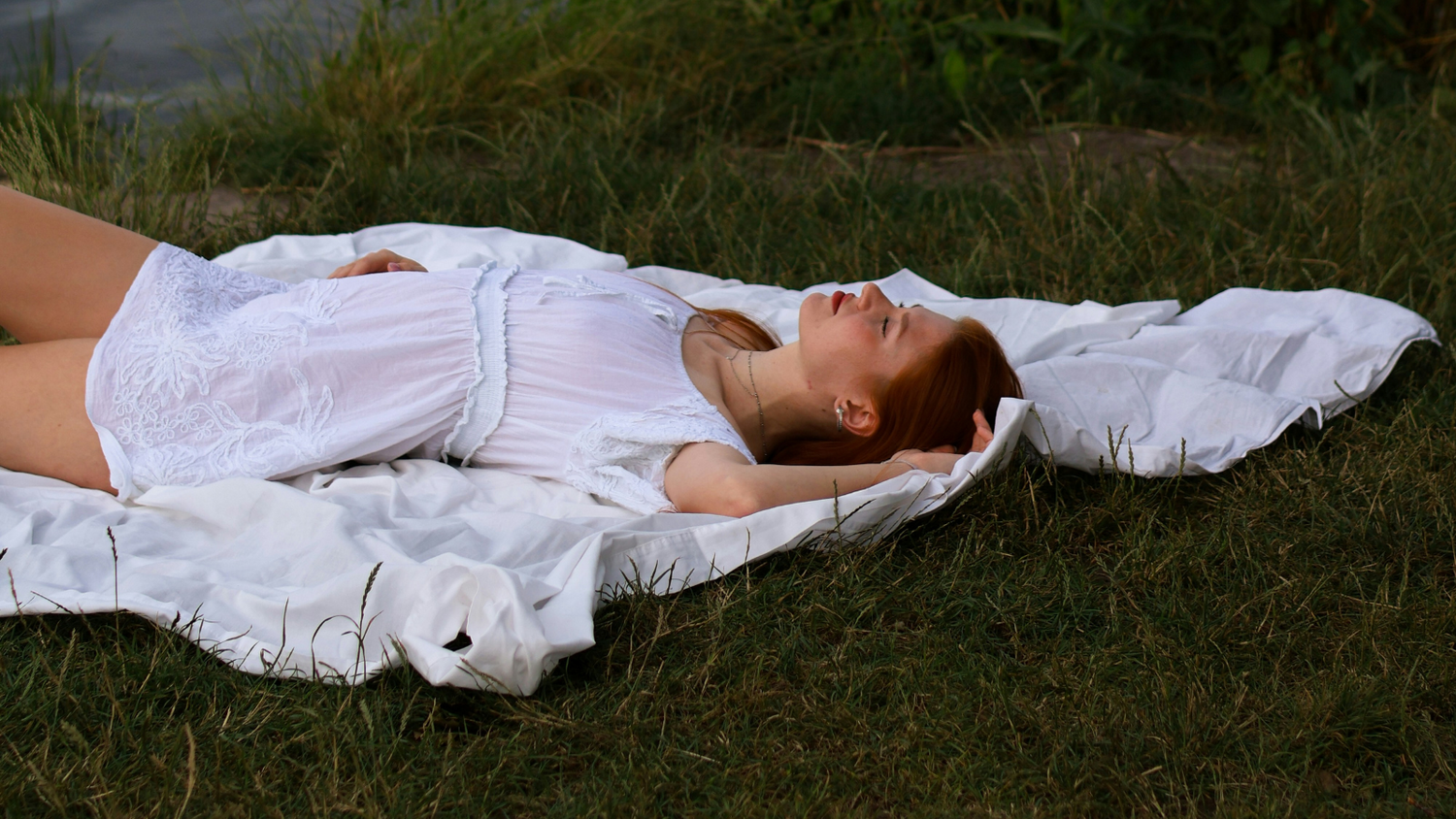 Frühjahrsmüdigkeit: Ursachen, Symptome & Tipps für neue Energie